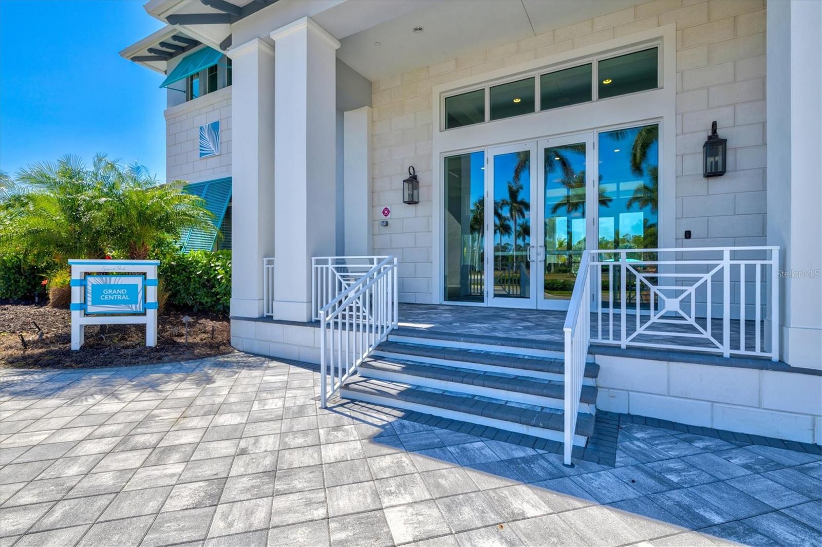 Image 47 of 95 For 10253 Canaveral Circle