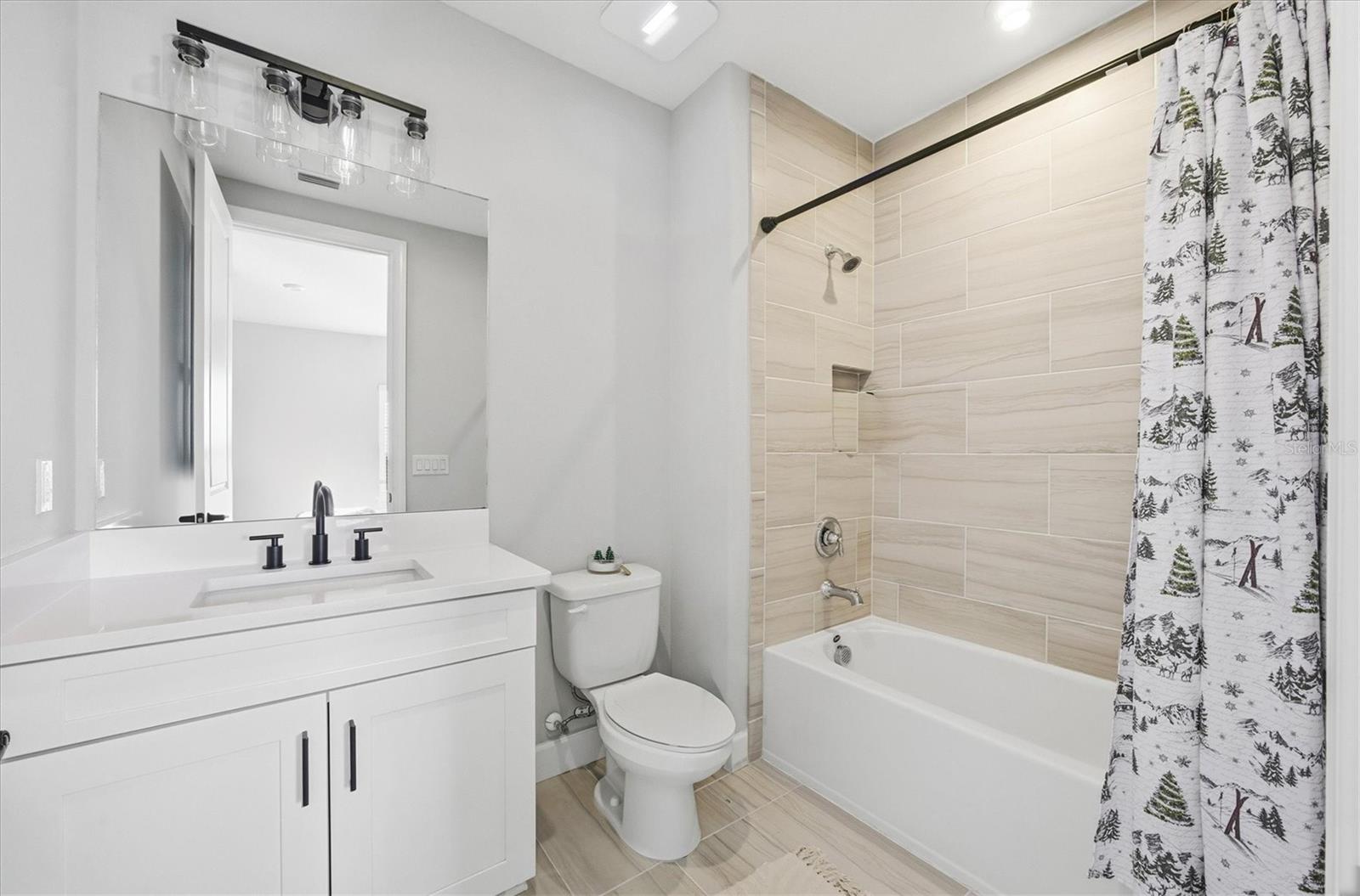 Image 44 of 100 For 15013 Montello Way