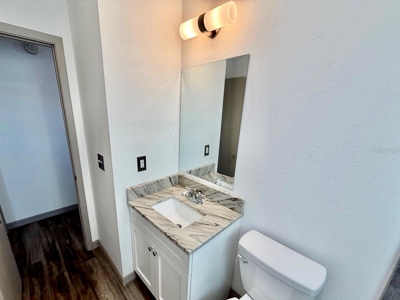 Listing photo id 16 for 3364 Ramblewood Way 12