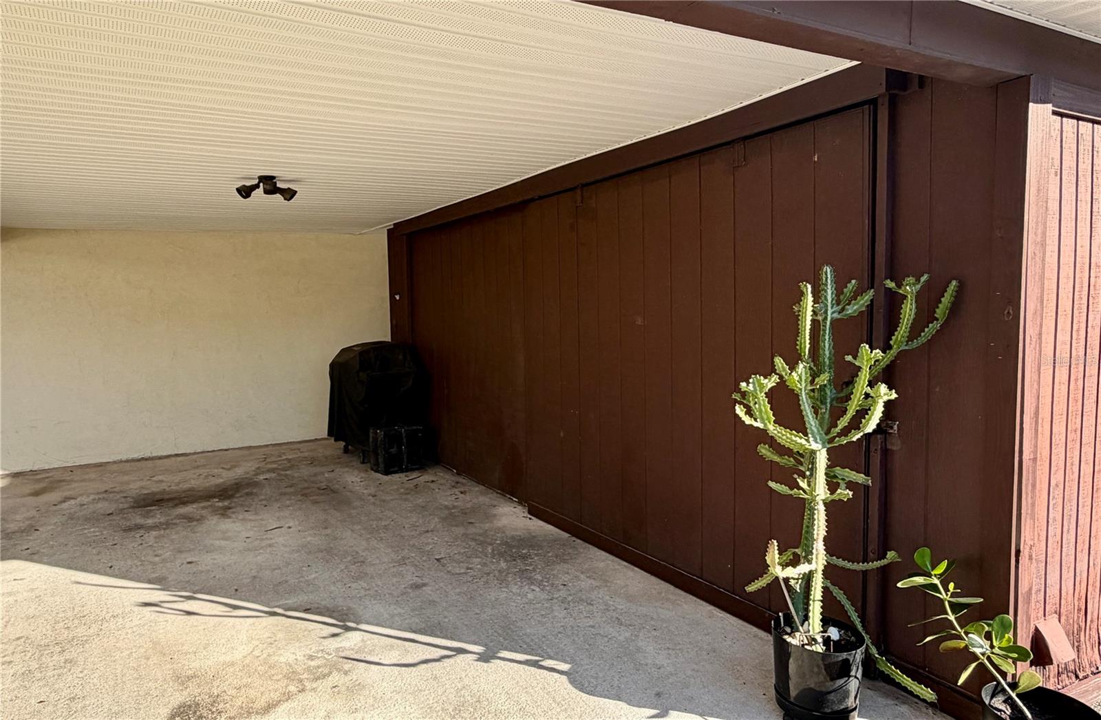 Listing photo id 20 for 3364 Ramblewood Way 12