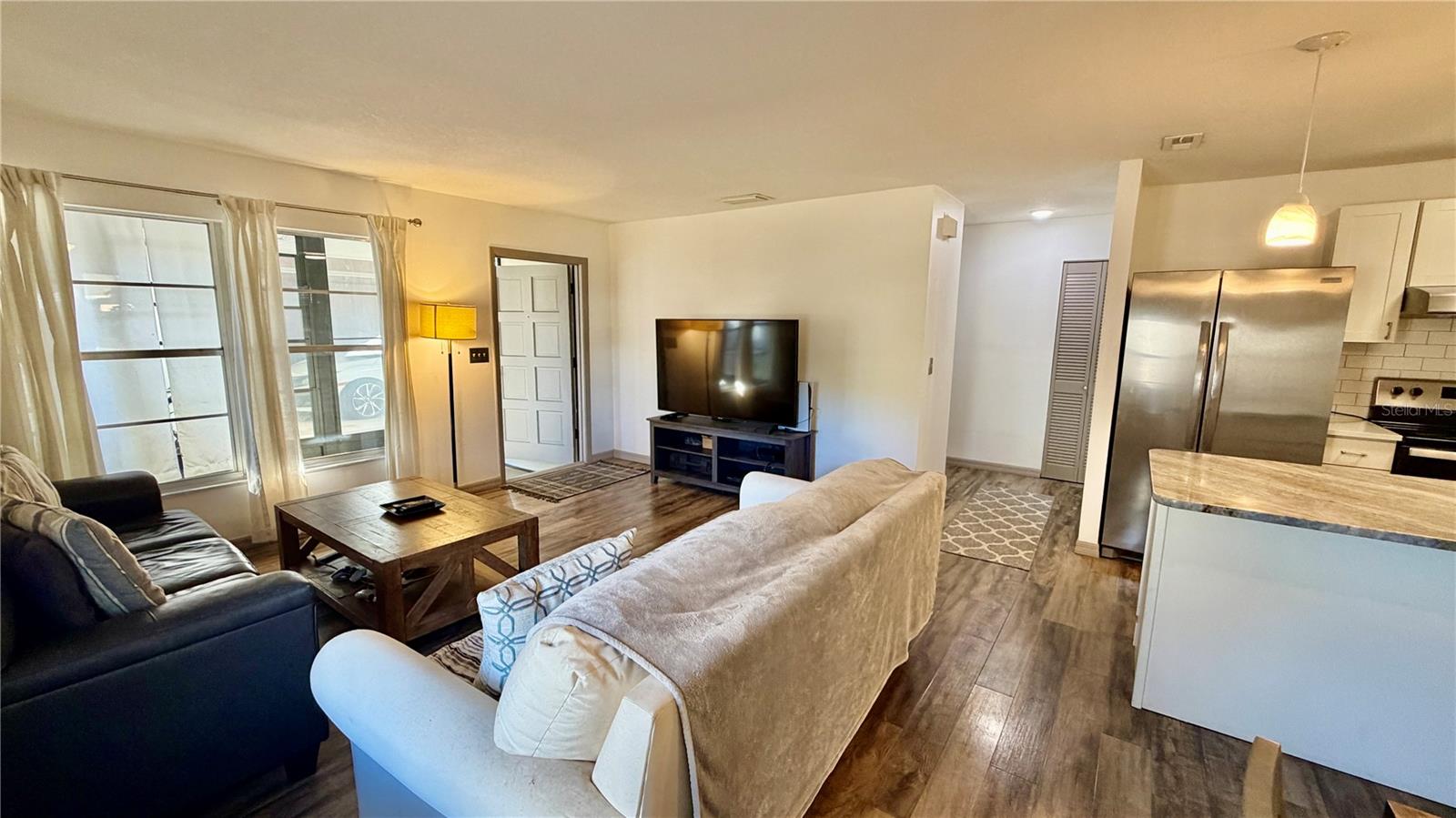 Listing photo id 7 for 3364 Ramblewood Way 12