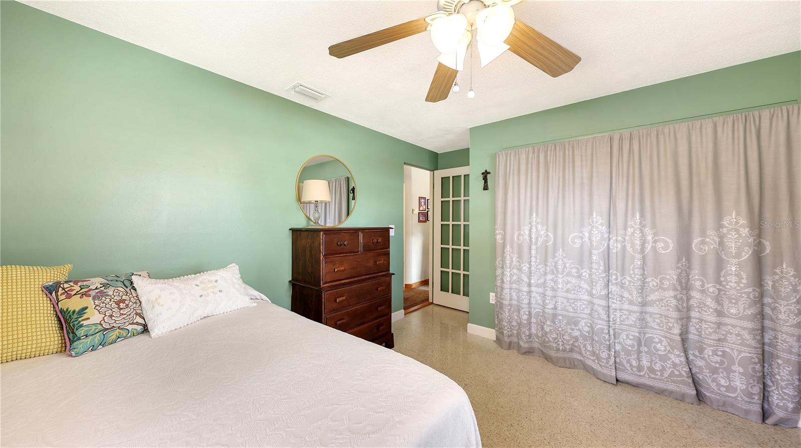 Image 16 of 27 For 5343 Barbarossa Avenue