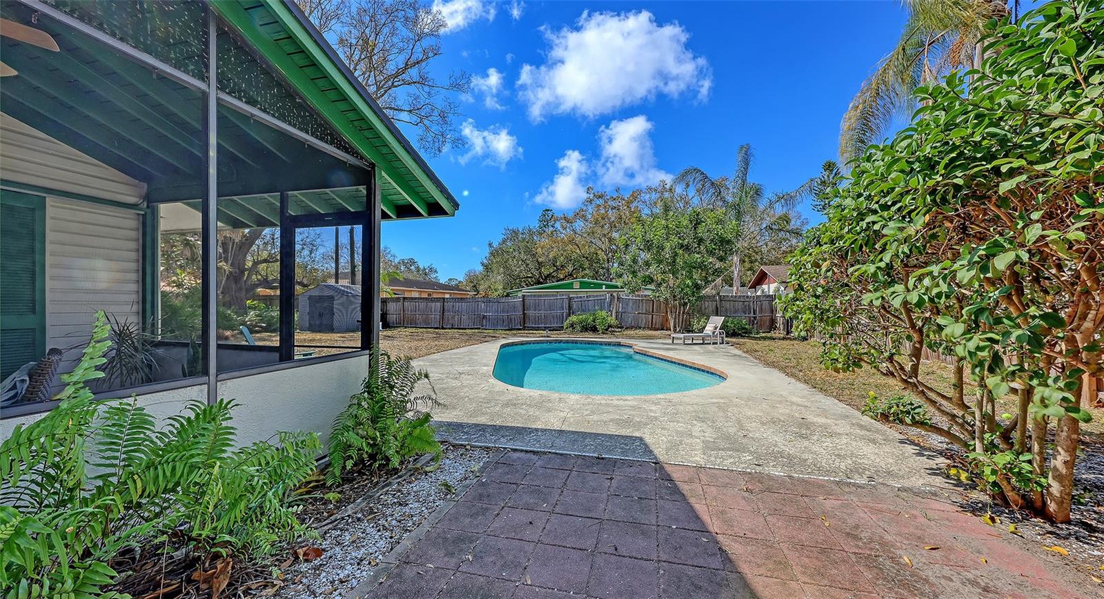 Image 21 of 27 For 5343 Barbarossa Avenue