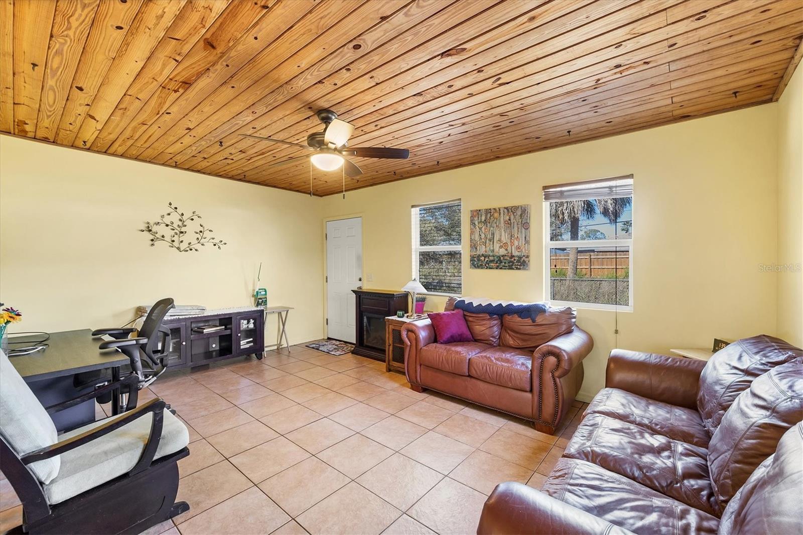 Image 18 of 30 For 5135 Brookmeade Drive