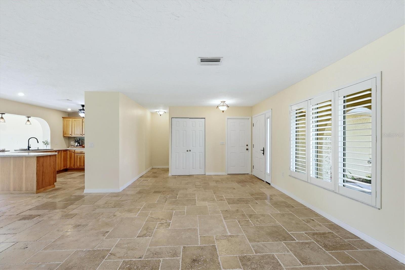 Image 12 of 79 For 6007 9th Avenue W