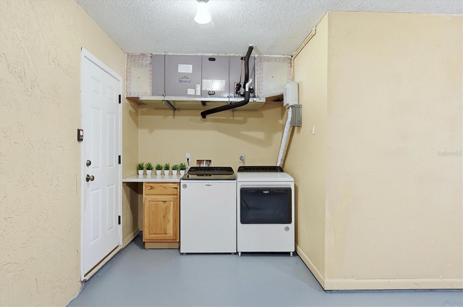 Image 36 of 79 For 6007 9th Avenue W