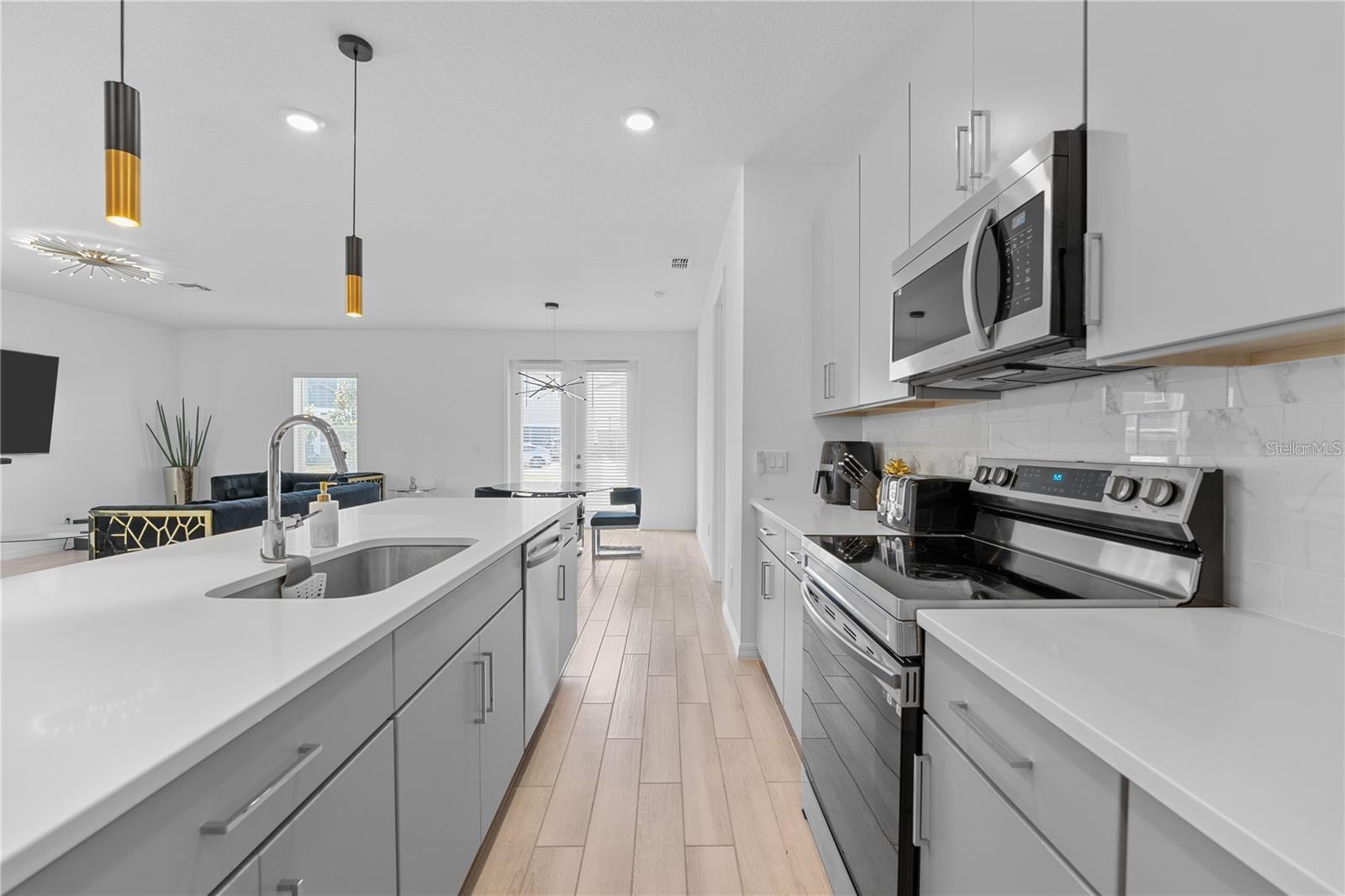 Image 14 of 37 For 2375 Lancashire Street