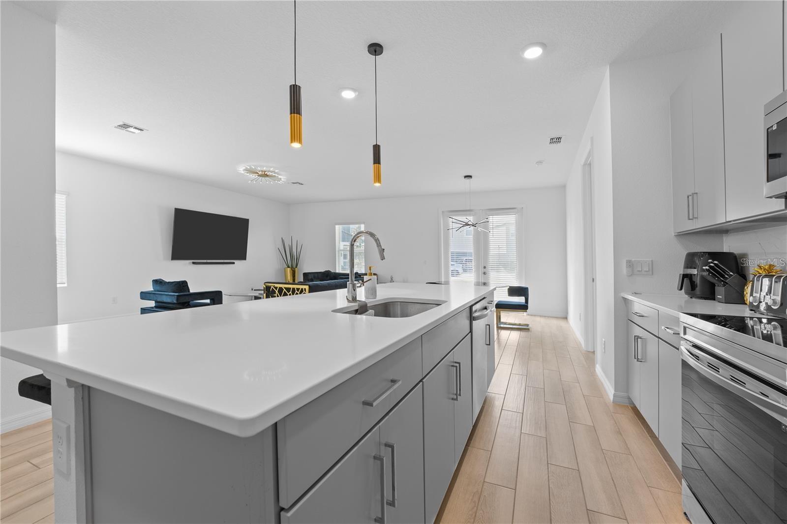 Image 15 of 37 For 2375 Lancashire Street