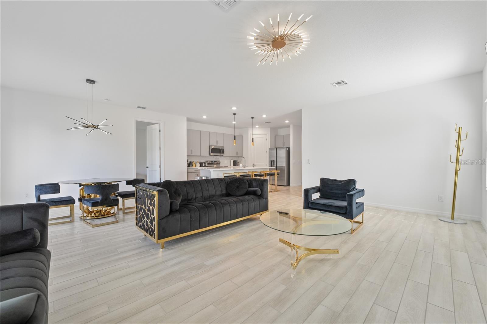 Image 16 of 37 For 2375 Lancashire Street