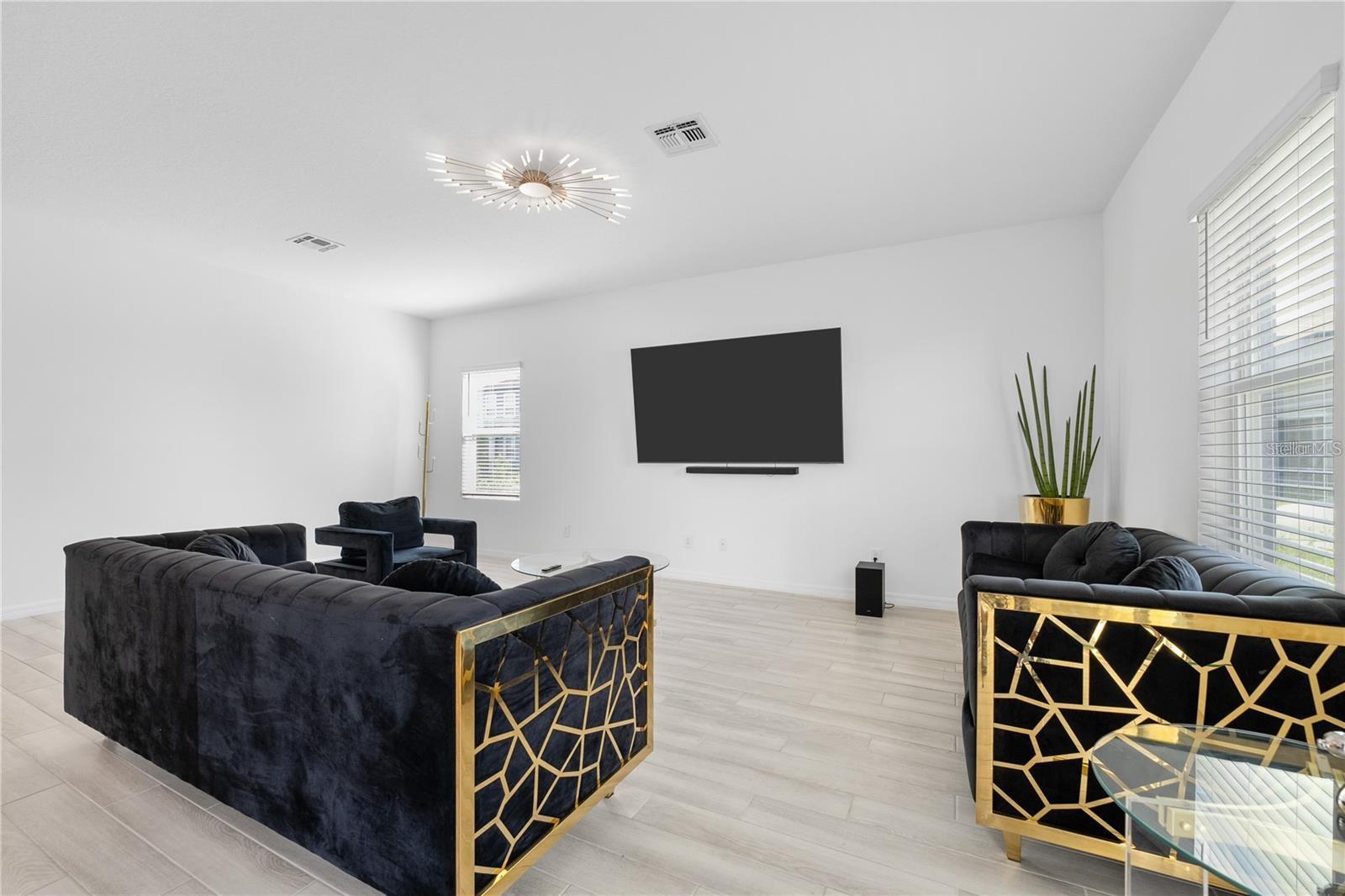 Image 20 of 37 For 2375 Lancashire Street