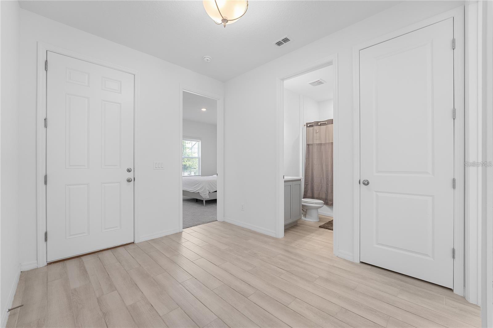 Image 33 of 37 For 2375 Lancashire Street