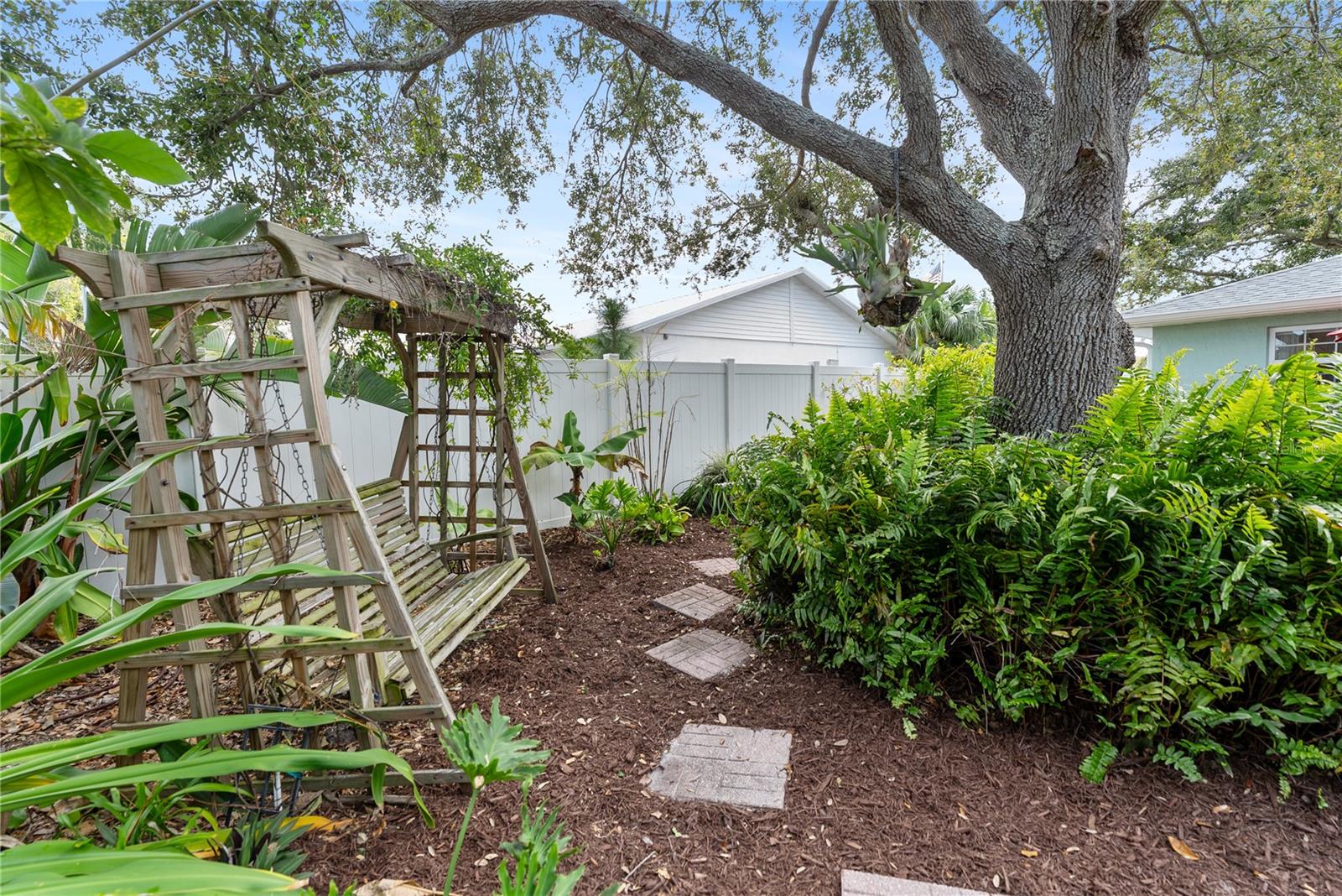 Image 48 of 67 For 7208 Pointe West Boulevard