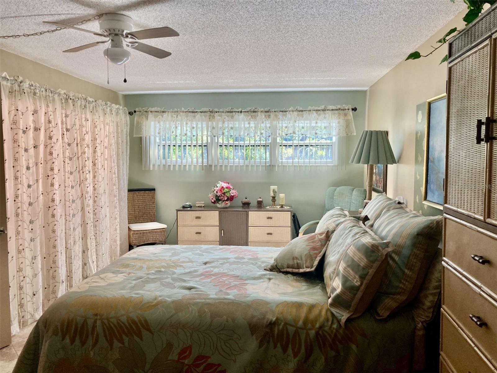 Image 11 of 40 For 6002 Oak Creek Lane 1925