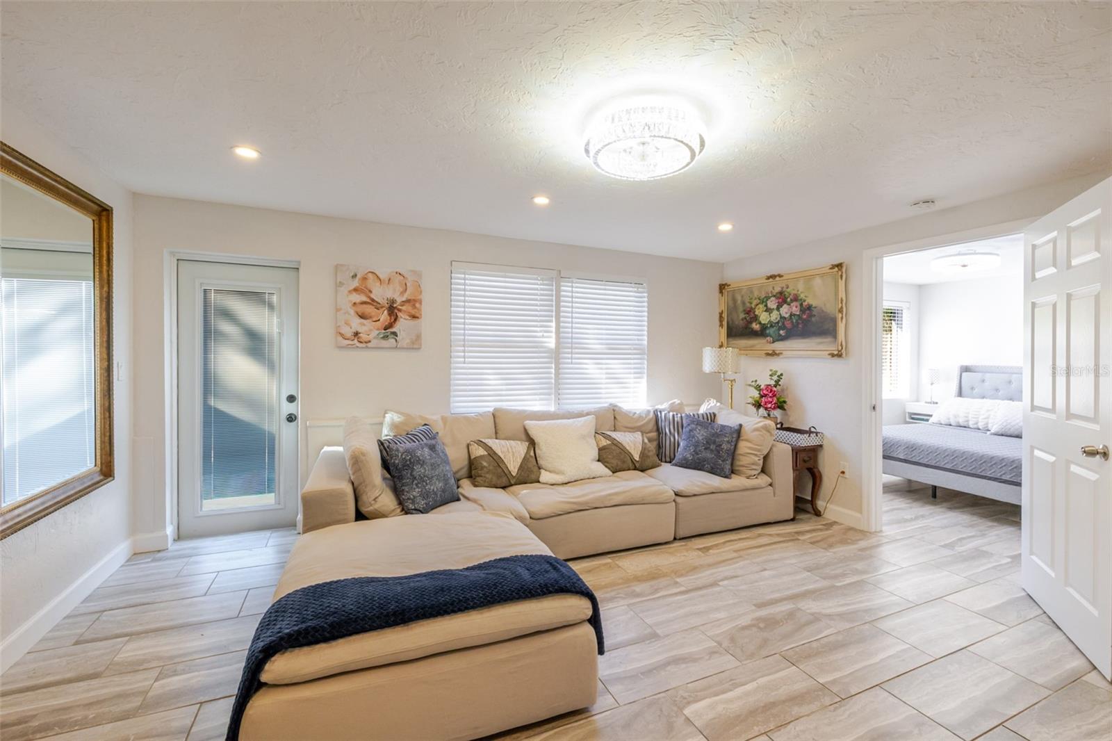 Image 11 of 51 For 4925 Remington Drive