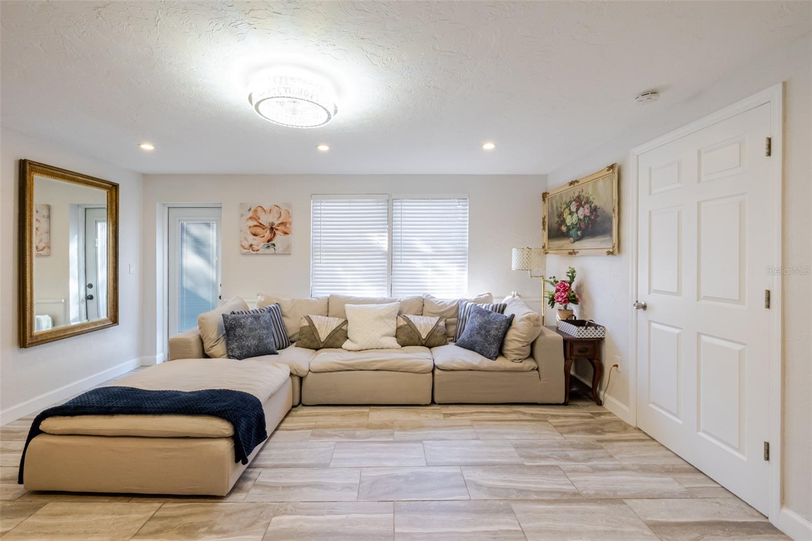 Image 16 of 51 For 4925 Remington Drive