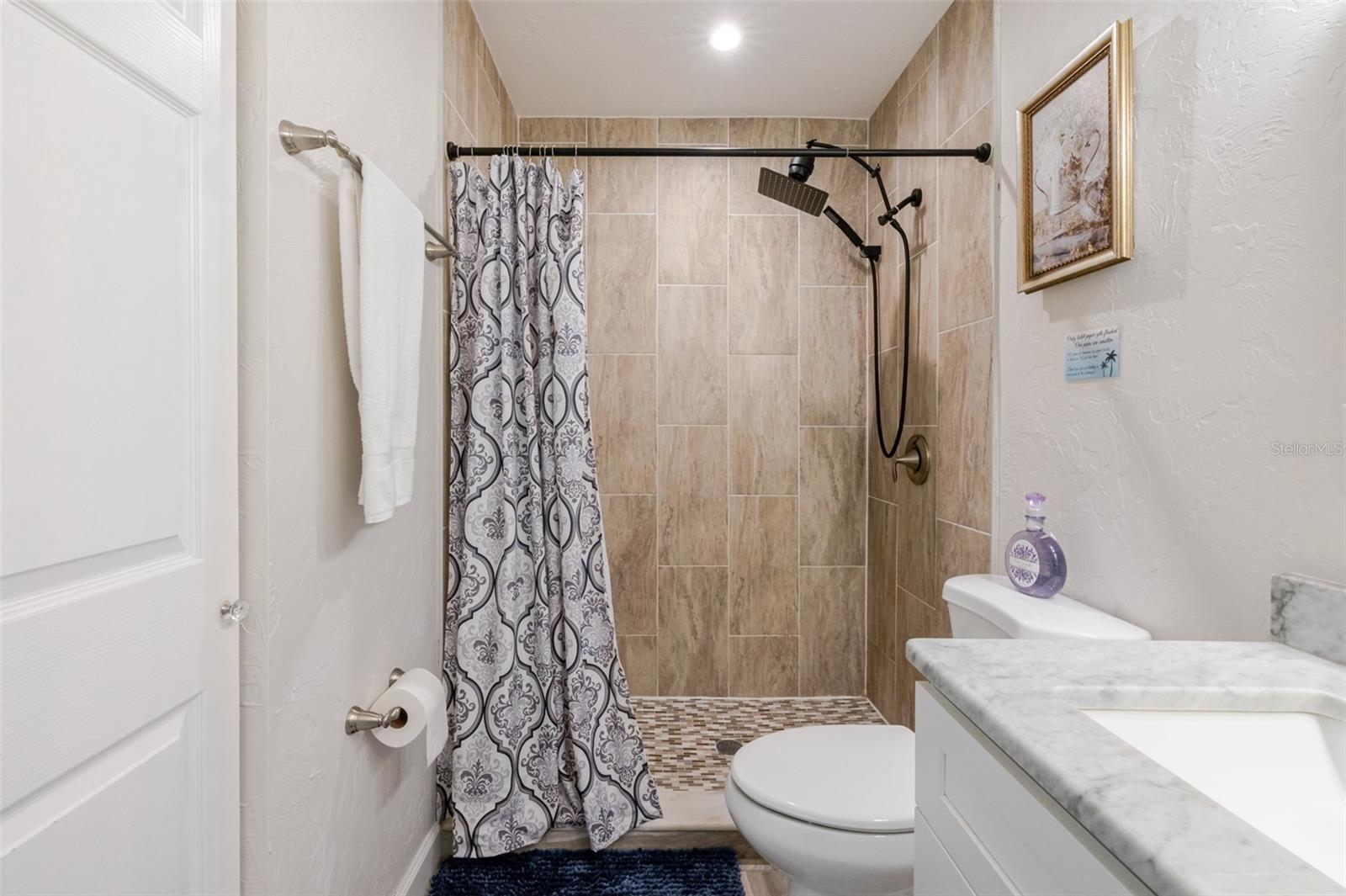 Image 28 of 51 For 4925 Remington Drive