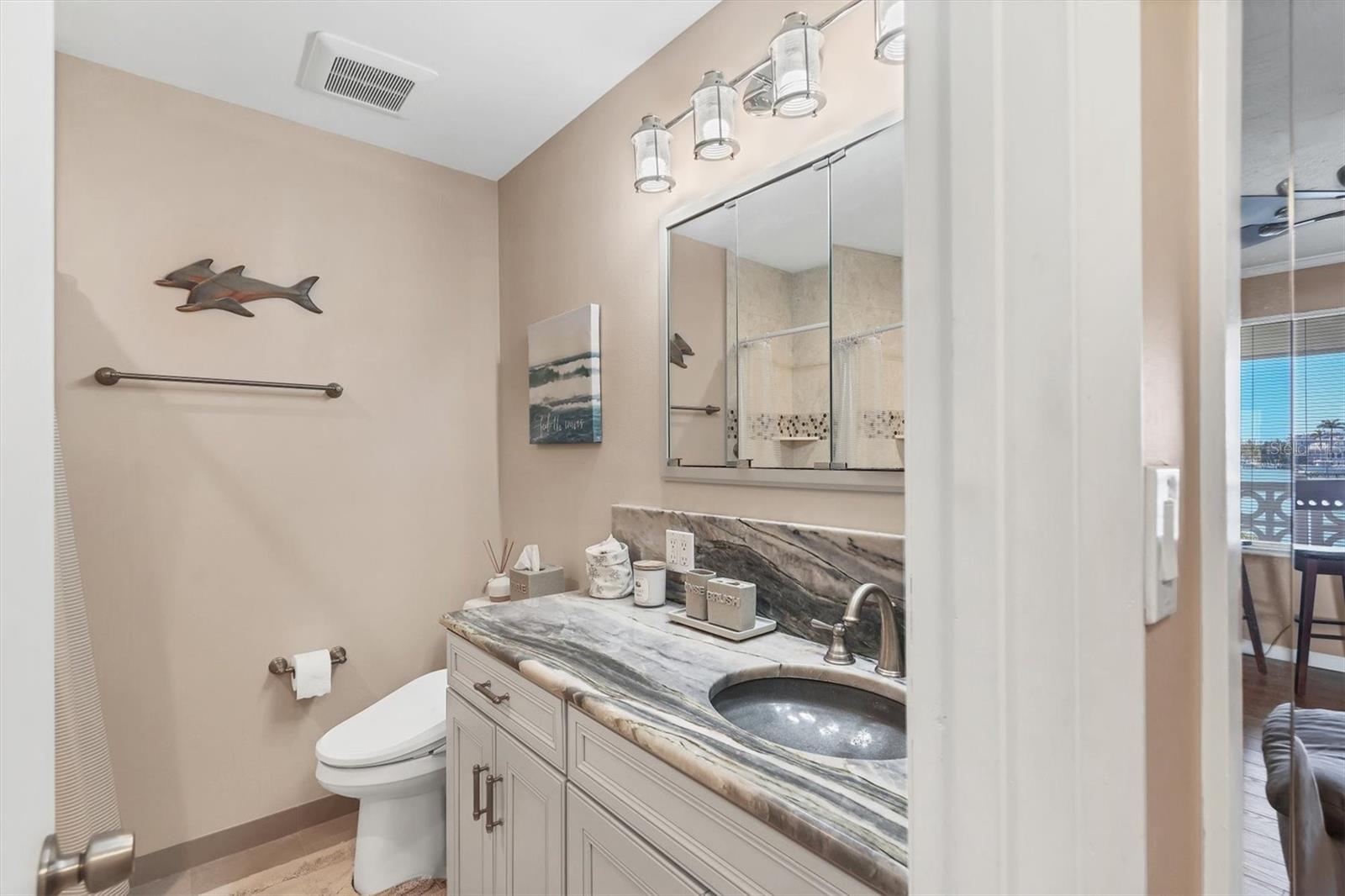 Image 18 of 36 For 761 John Ringling Boulevard 34