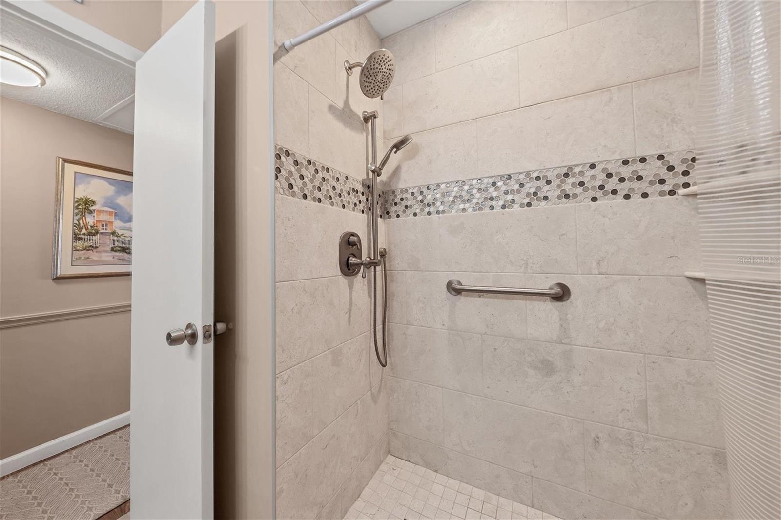 Image 19 of 36 For 761 John Ringling Boulevard 34