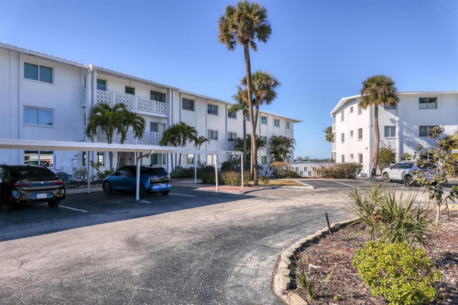 Image 2 of 36 For 761 John Ringling Boulevard 34