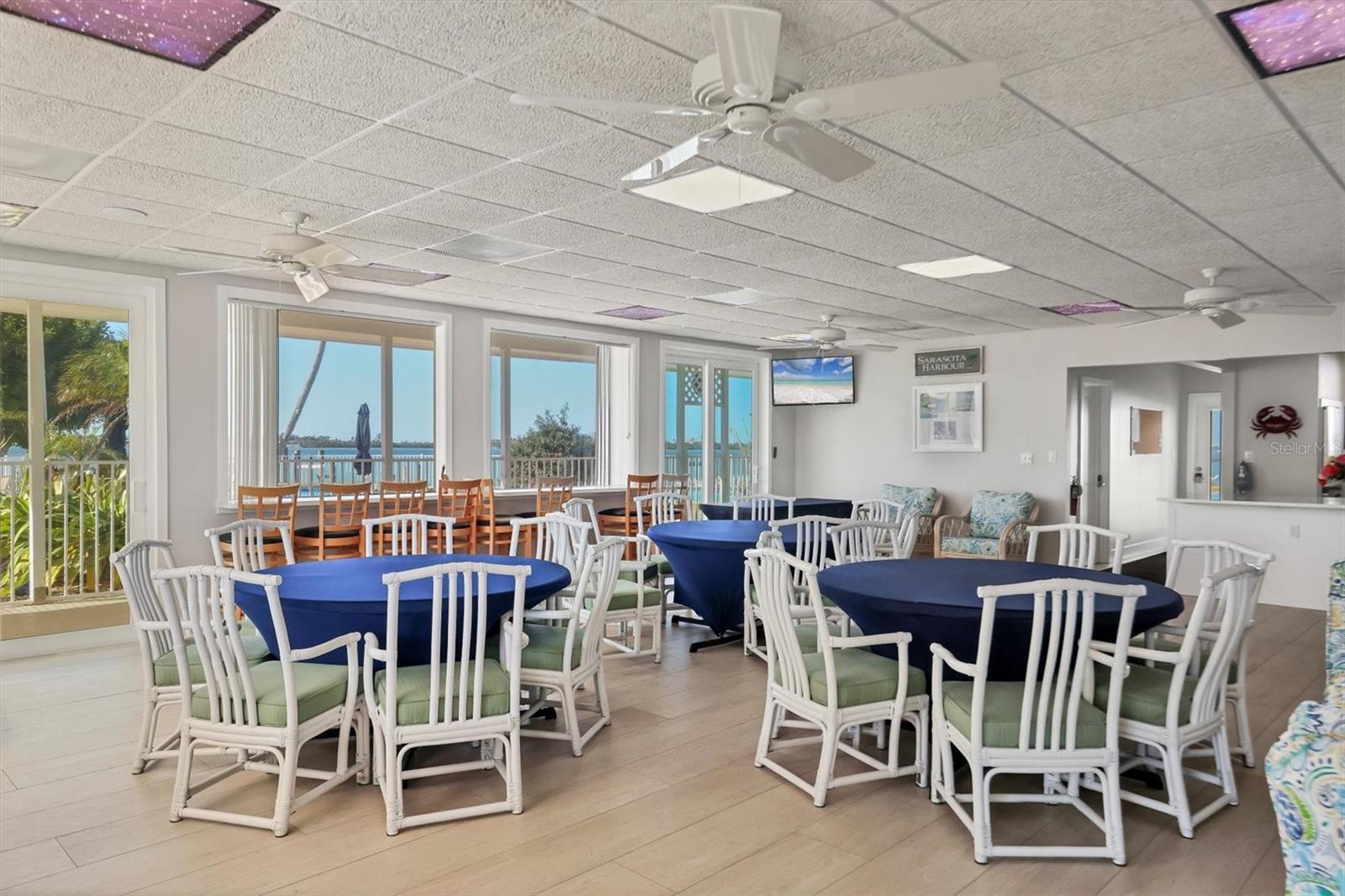 Image 27 of 36 For 761 John Ringling Boulevard 34