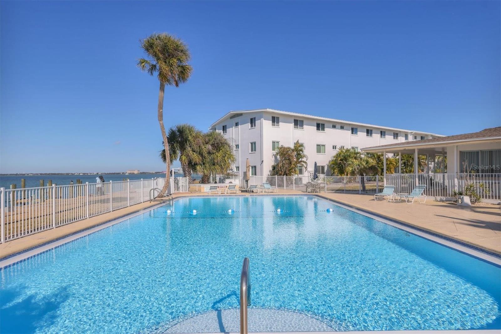 Image 32 of 36 For 761 John Ringling Boulevard 34