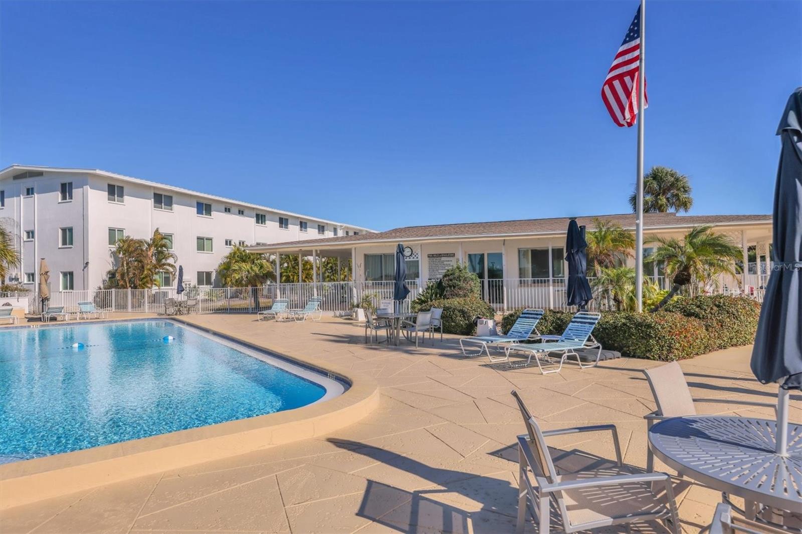 Image 33 of 36 For 761 John Ringling Boulevard 34