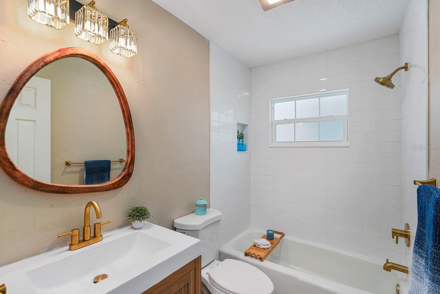 Image 9 of 23 For 635 Melody Circle