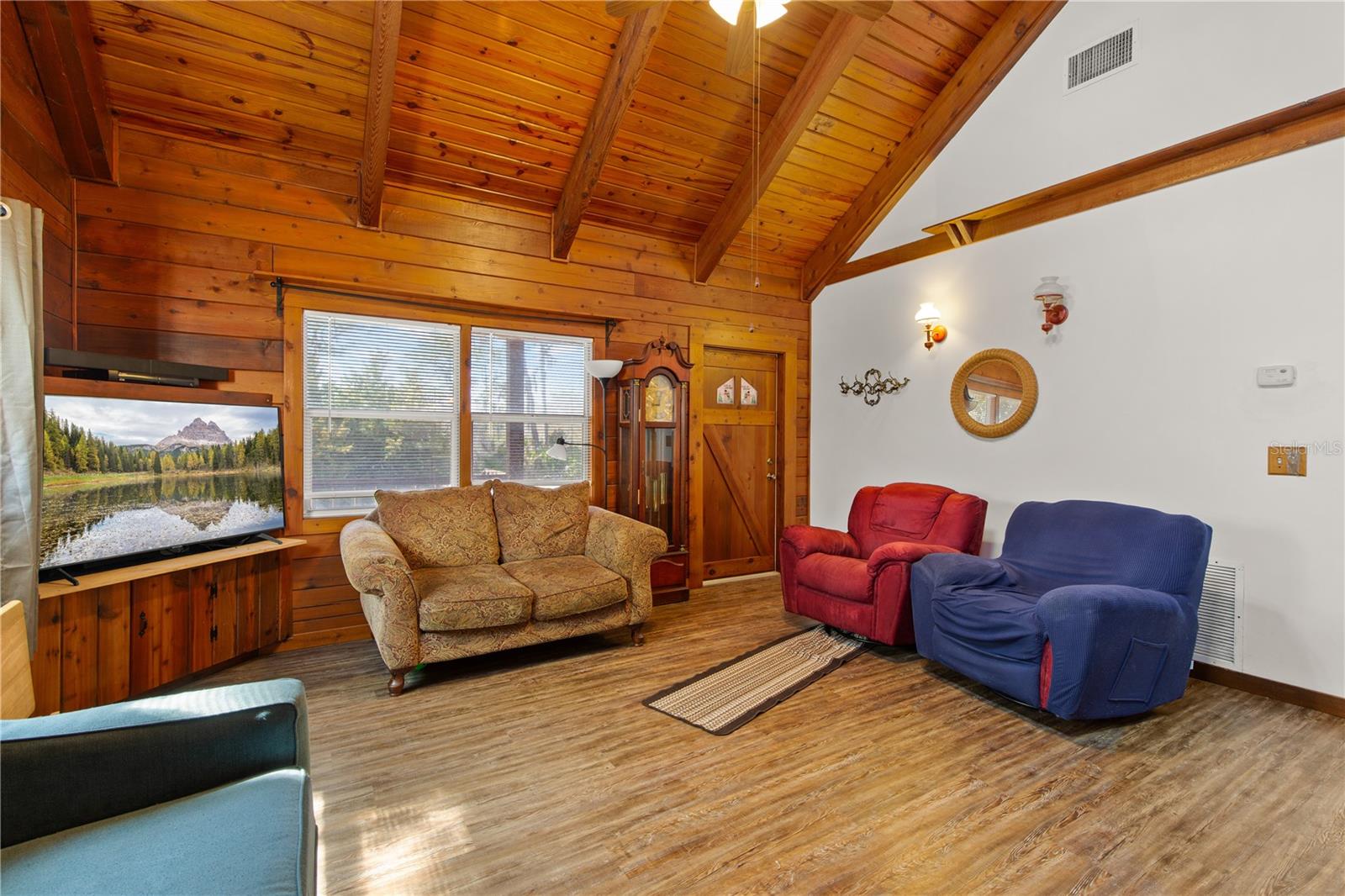 Image 13 of 54 For 7251 241st Street E