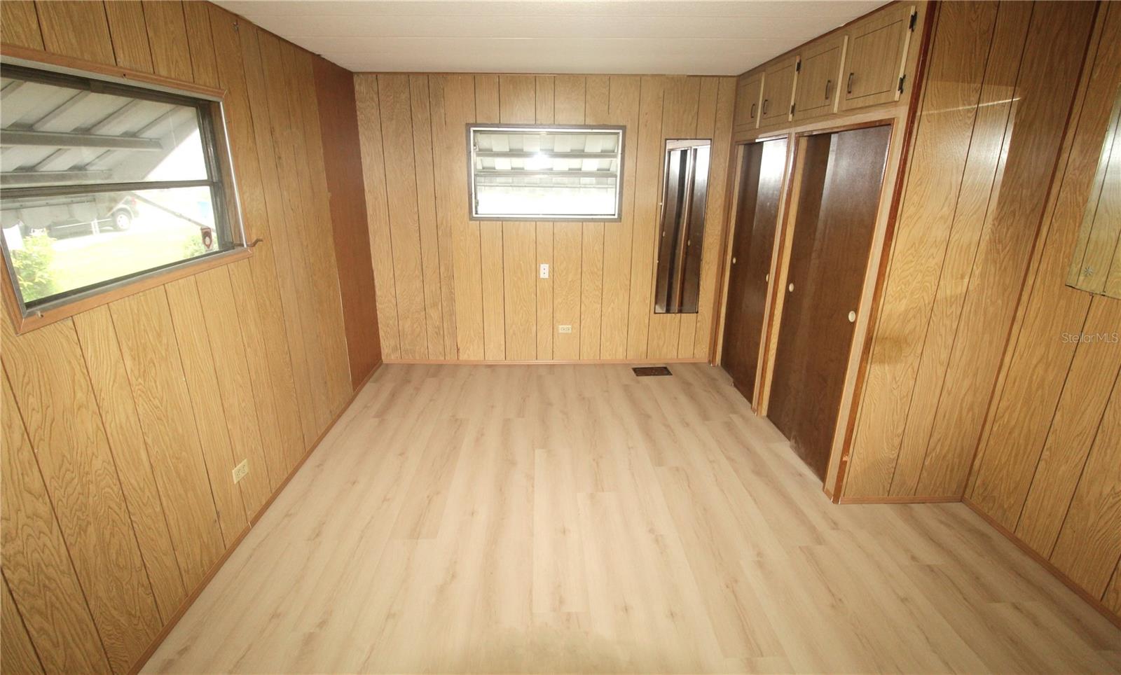 Image 11 of 15 For 716 49th Avenue W