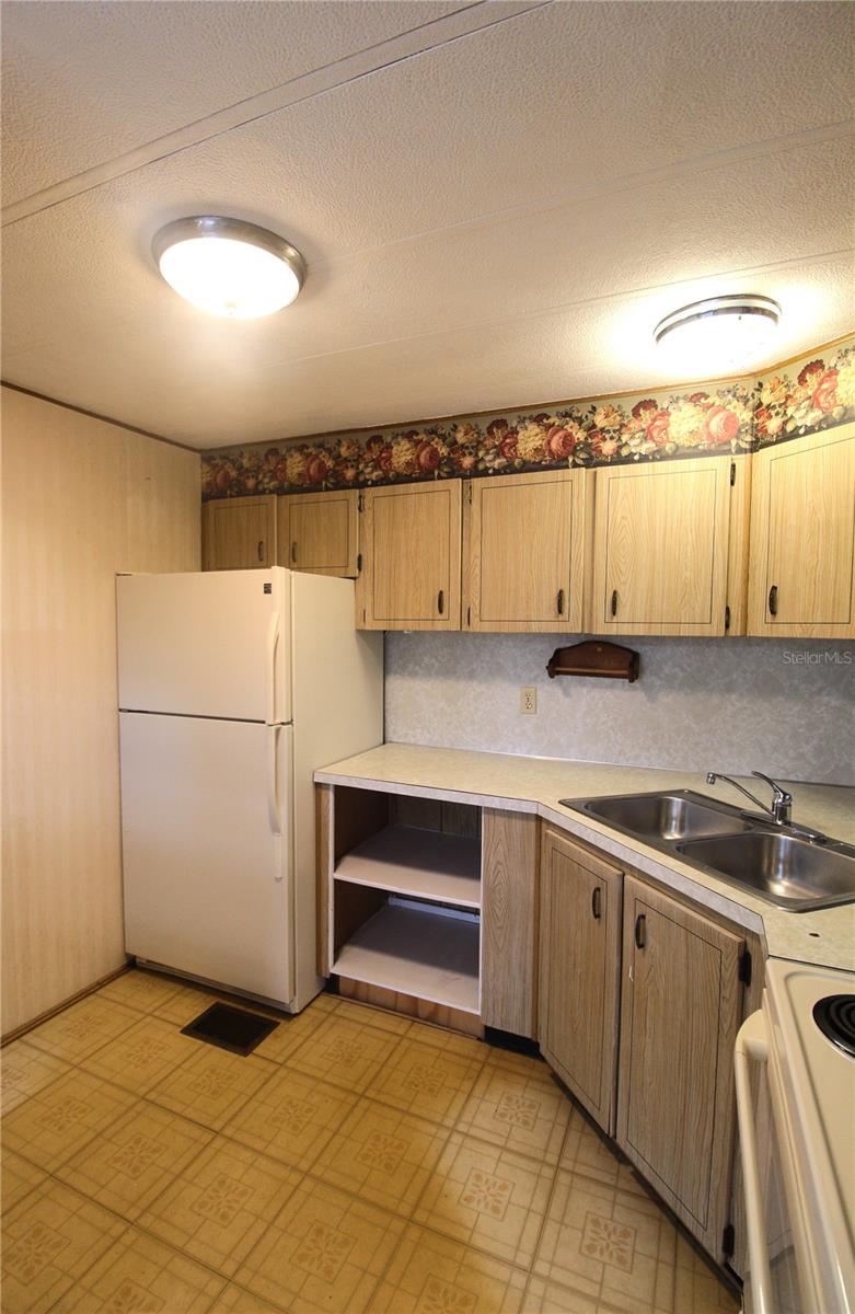 Image 3 of 15 For 716 49th Avenue W