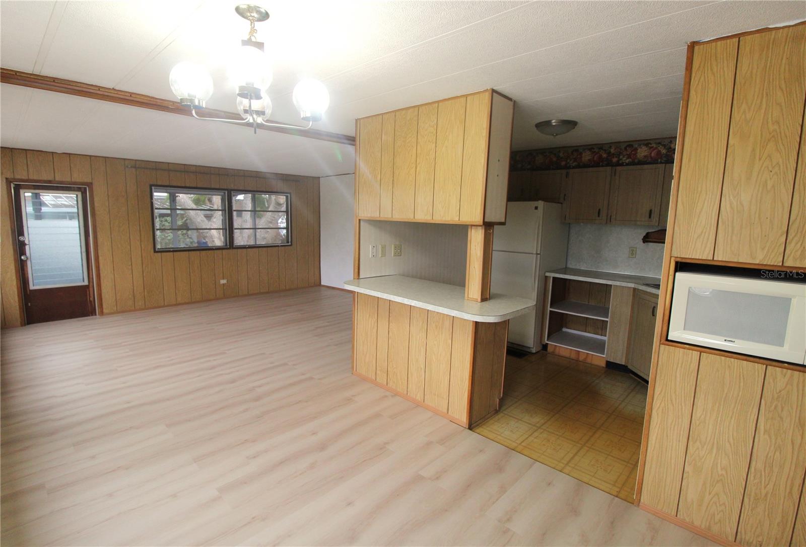 Image 4 of 15 For 716 49th Avenue W