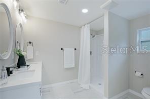 Image 11 of 14 For 810 20th Avenue W