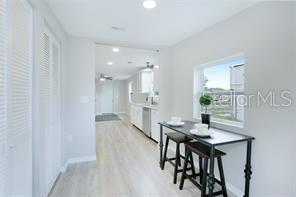 Image 7 of 14 For 810 20th Avenue W