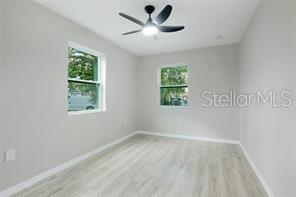 Image 8 of 14 For 810 20th Avenue W