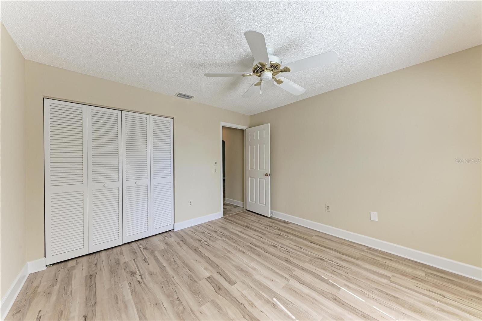 Image 18 of 36 For 4537 Morningside  10