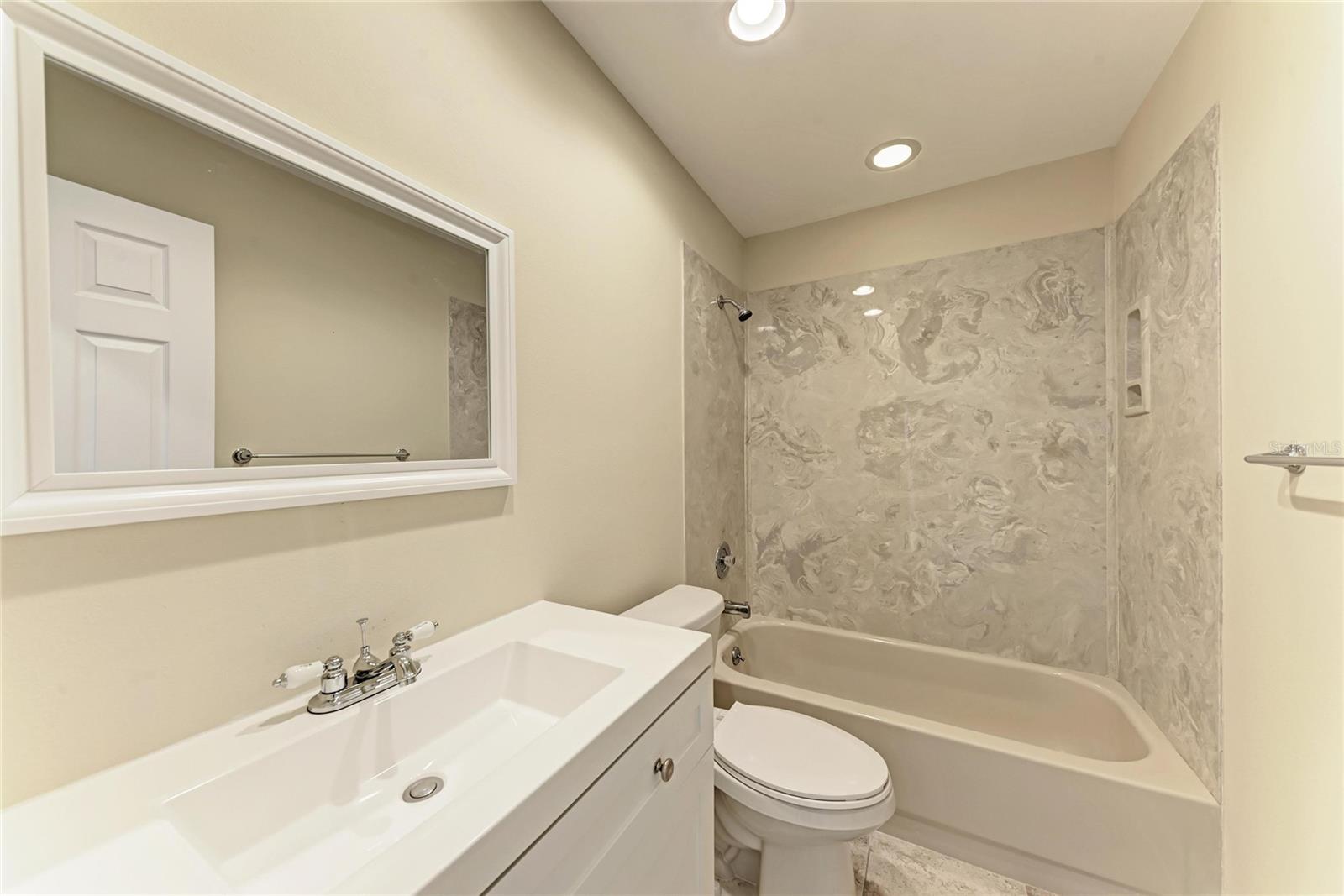 Image 19 of 36 For 4537 Morningside  10