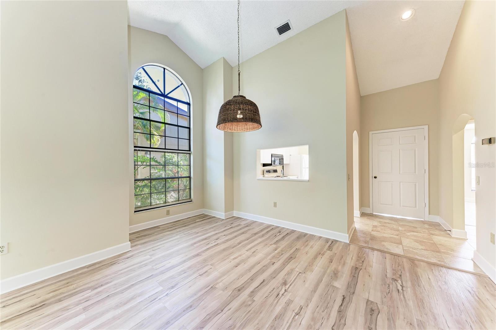 Image 6 of 36 For 4537 Morningside  10