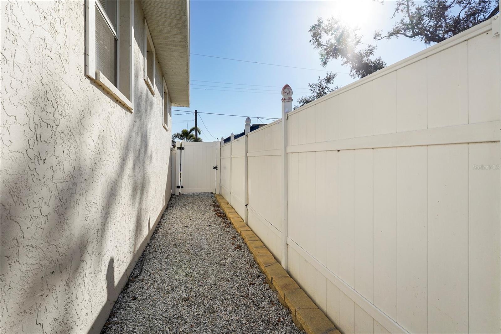 Image 31 of 46 For 1308 File Avenue