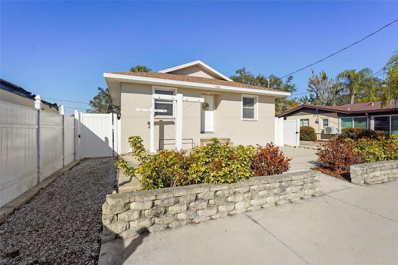 Image 4 of 46 For 1308 File Avenue