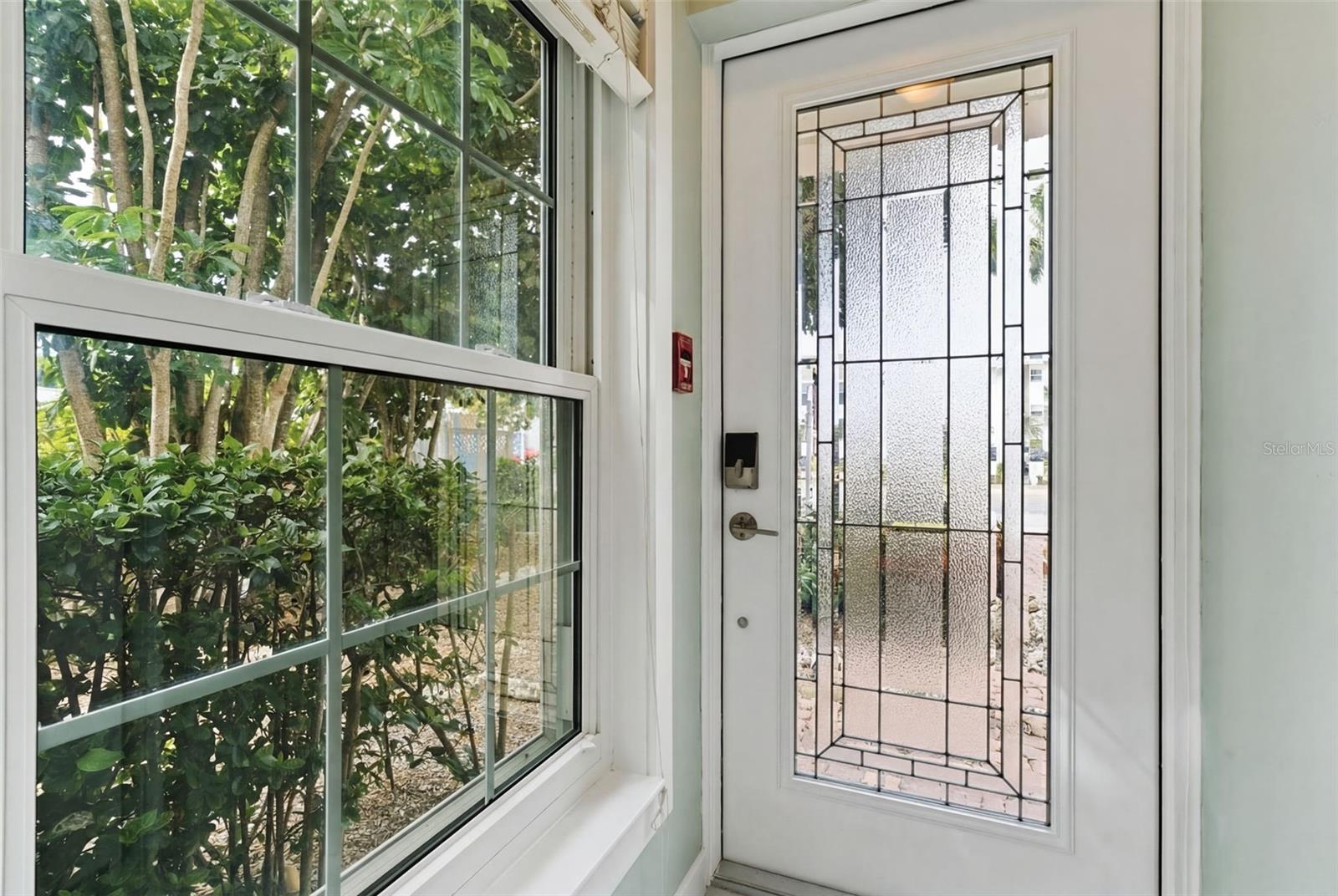 Image 2 of 62 For 9211 Midnight Pass Road 6