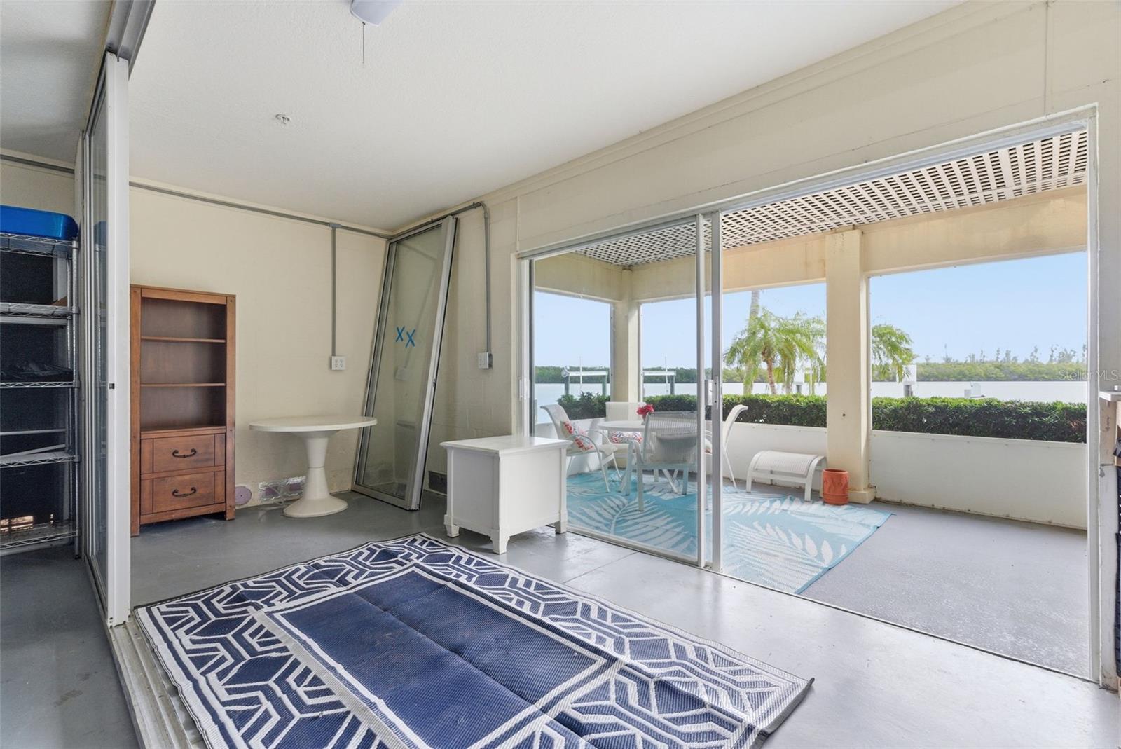 Image 58 of 62 For 9211 Midnight Pass Road 6