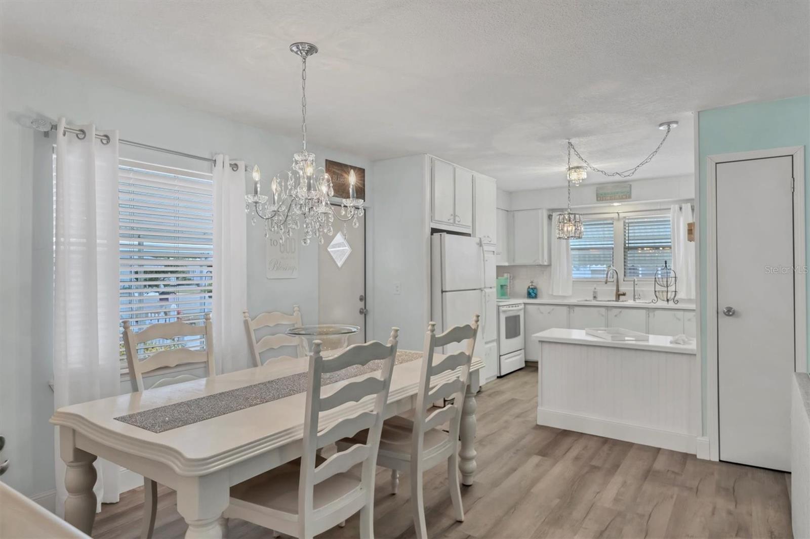 Image 10 of 50 For 1006 44th Avenue Drive E