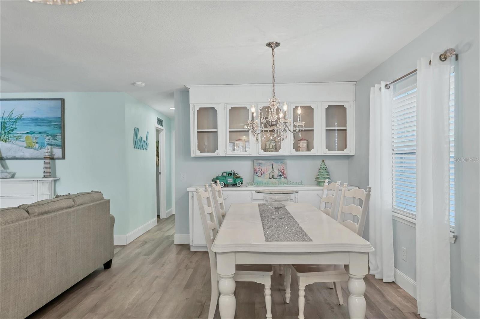 Image 11 of 50 For 1006 44th Avenue Drive E