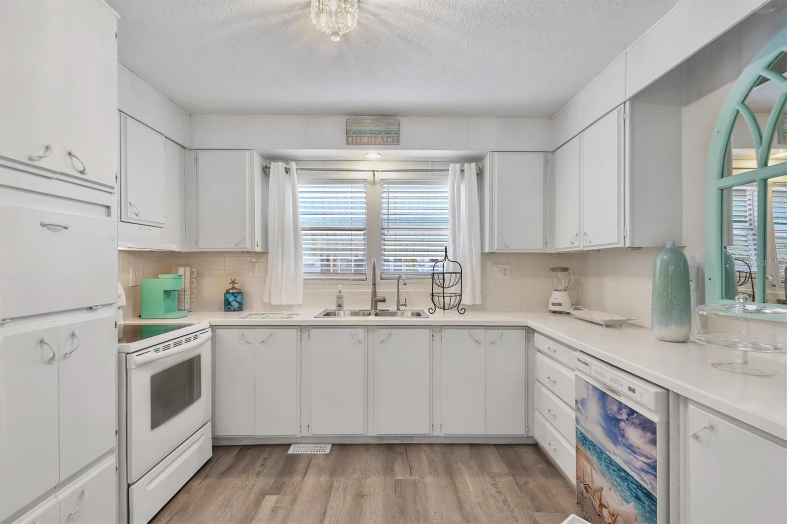 Image 15 of 50 For 1006 44th Avenue Drive E