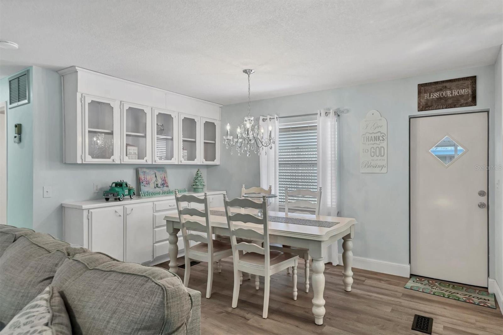 Image 4 of 50 For 1006 44th Avenue Drive E