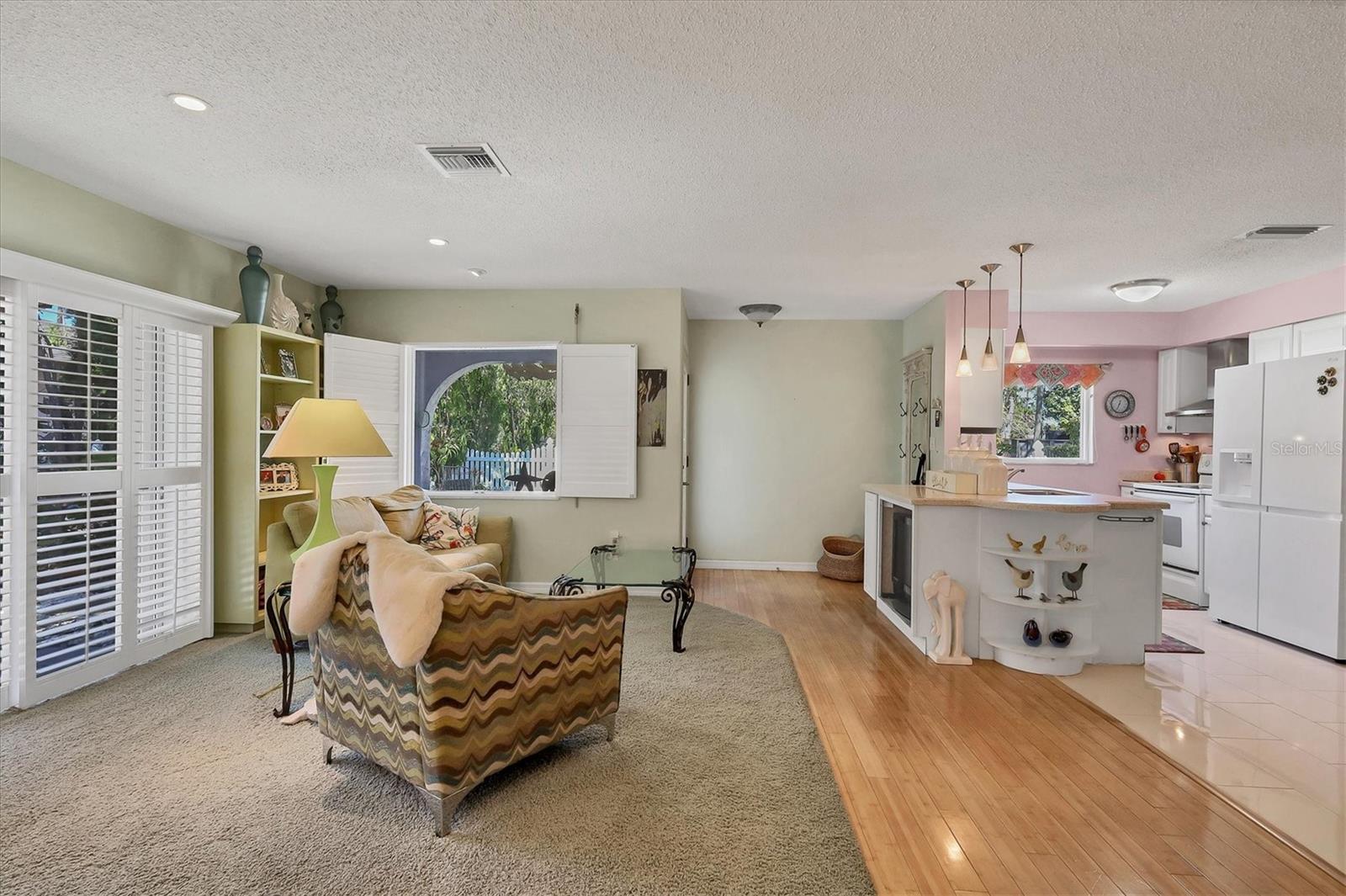 Image 10 of 40 For 2213 19th Avenue W