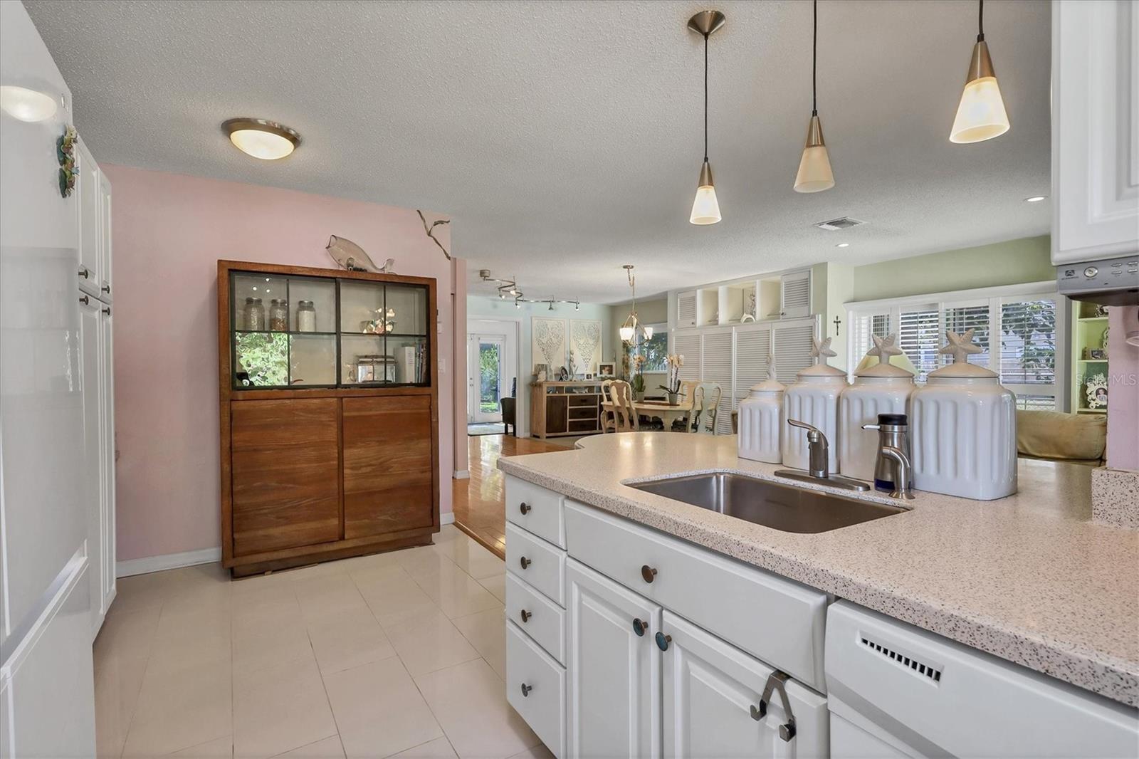 Image 19 of 40 For 2213 19th Avenue W