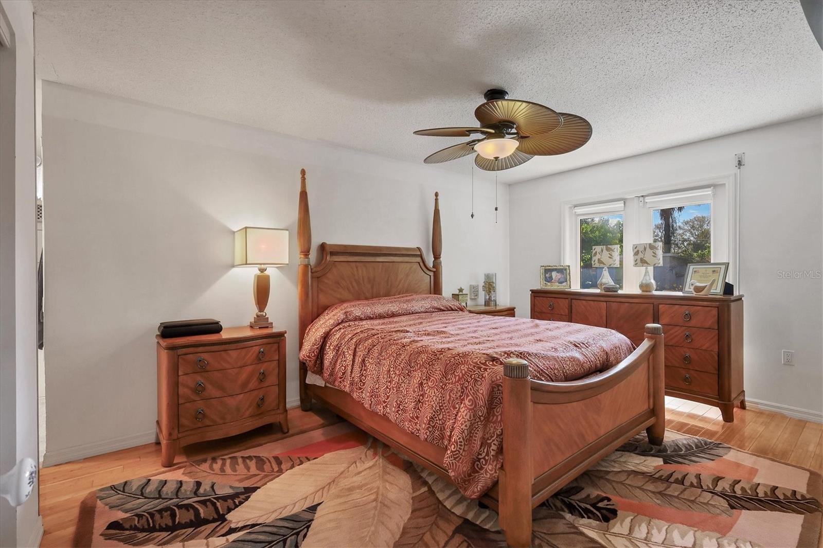 Image 20 of 40 For 2213 19th Avenue W