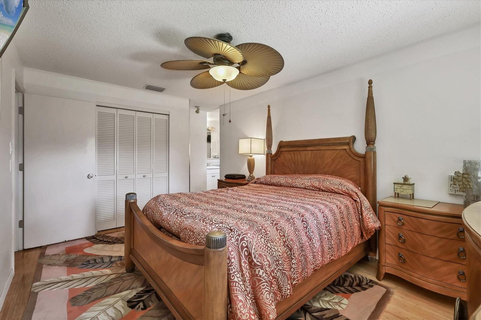 Image 21 of 40 For 2213 19th Avenue W