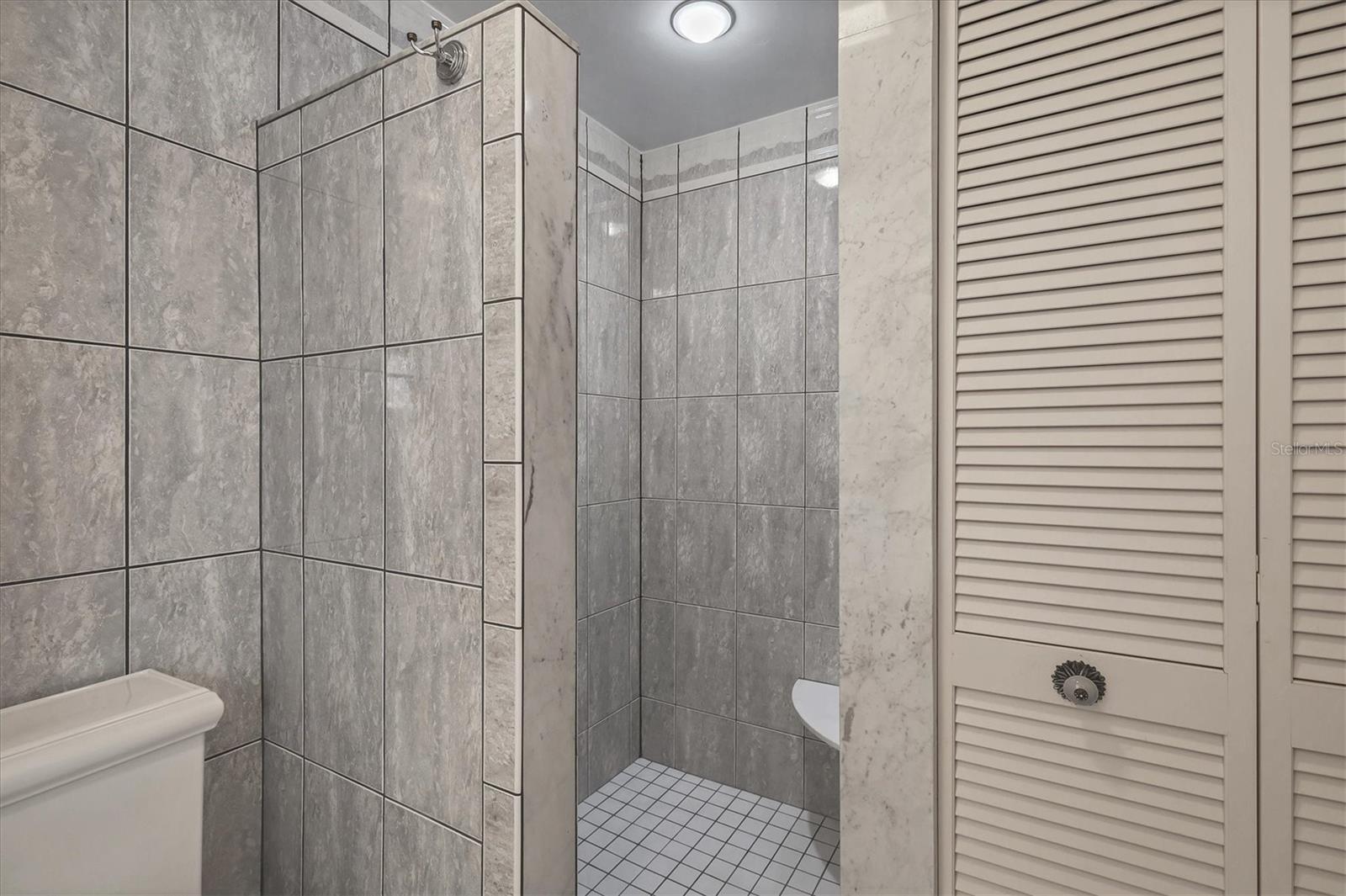 Image 24 of 40 For 2213 19th Avenue W